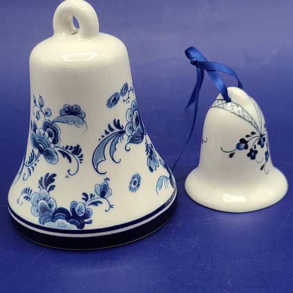 Two Blue White Porcelain Bells Delft Bird Floral 4" and Unknown Signed Floral 2" - Picture 4 of 13